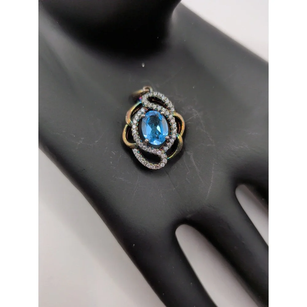 Natural Blue‎ Topaz Sterling Silver Pendant